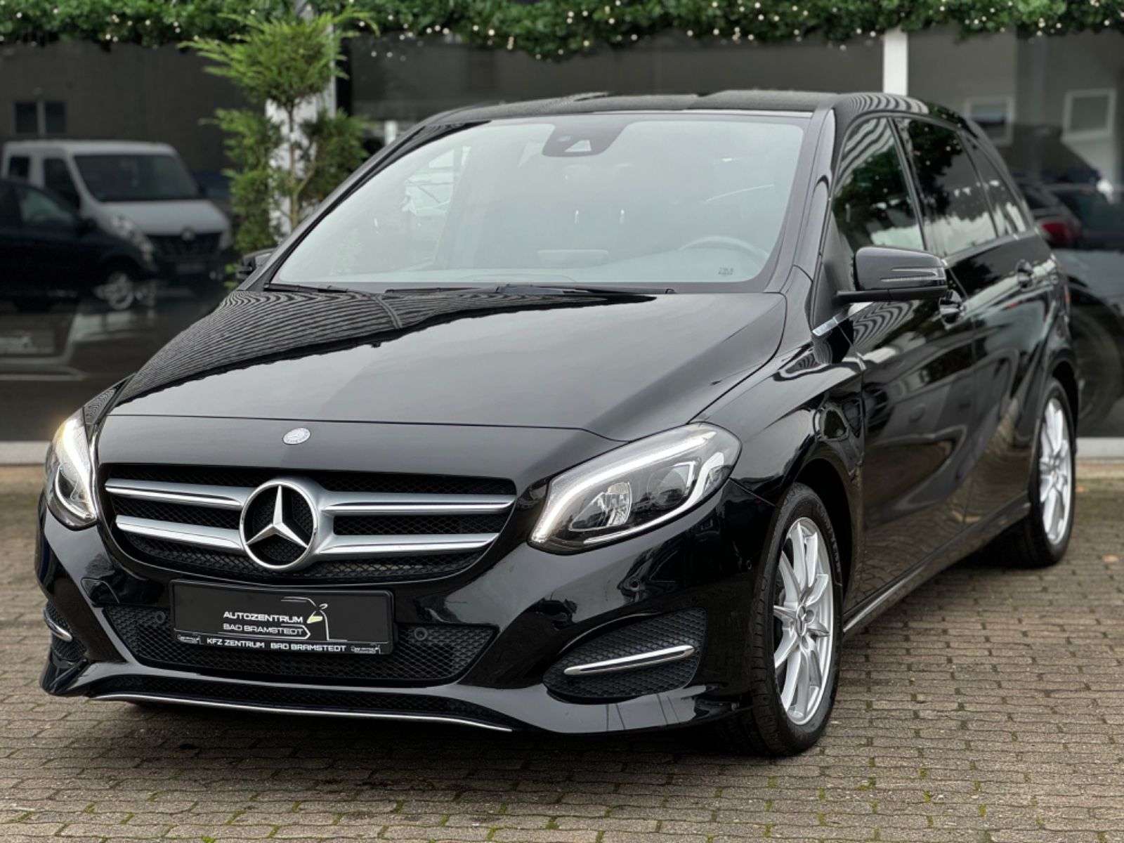 2016 Mercedes Benz B 180