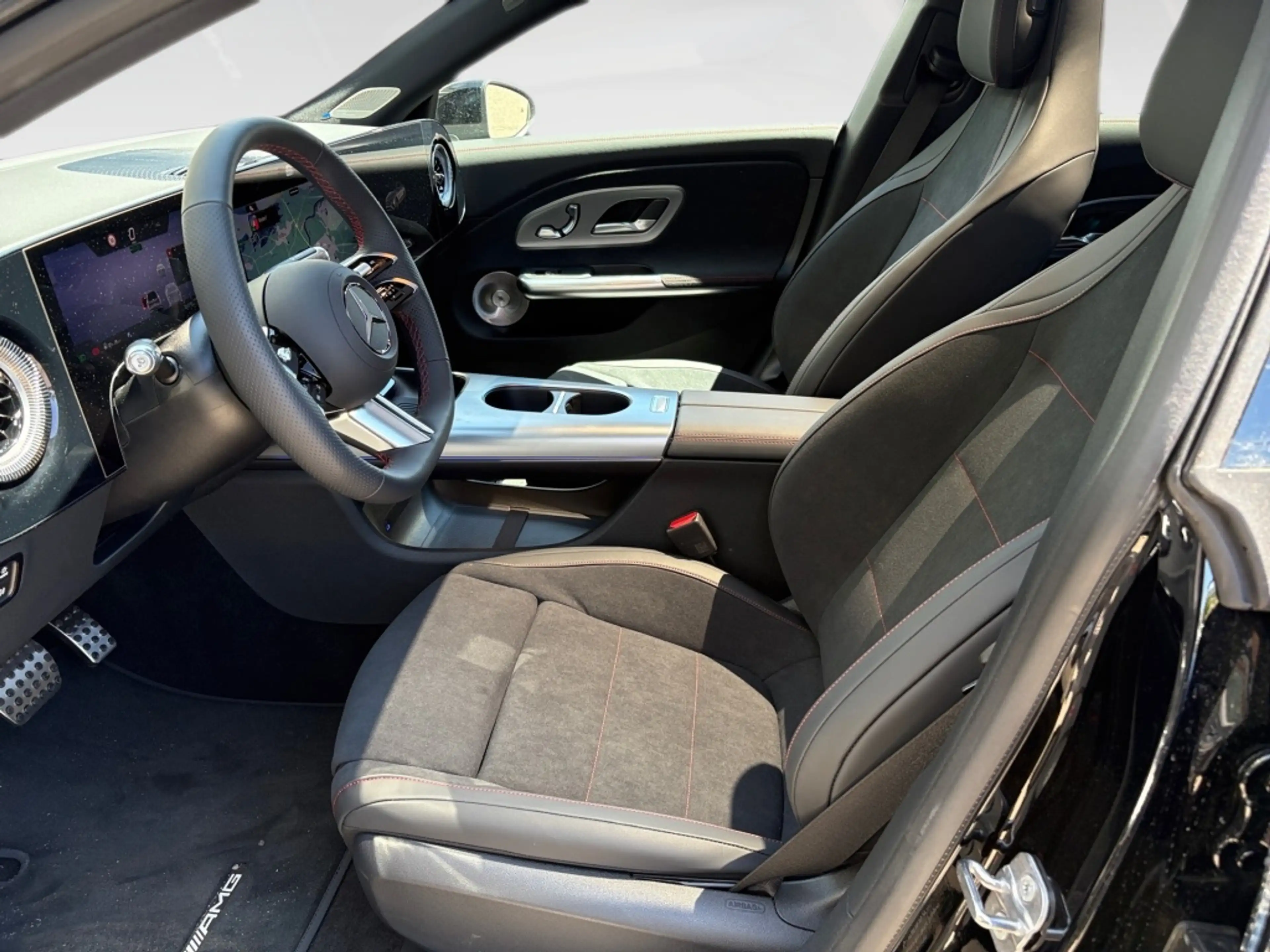 Mercedes-Benz CLA 220 AMG-Line+Night+Pano+DISTRON+KEYLESS+Memo — photo 11
