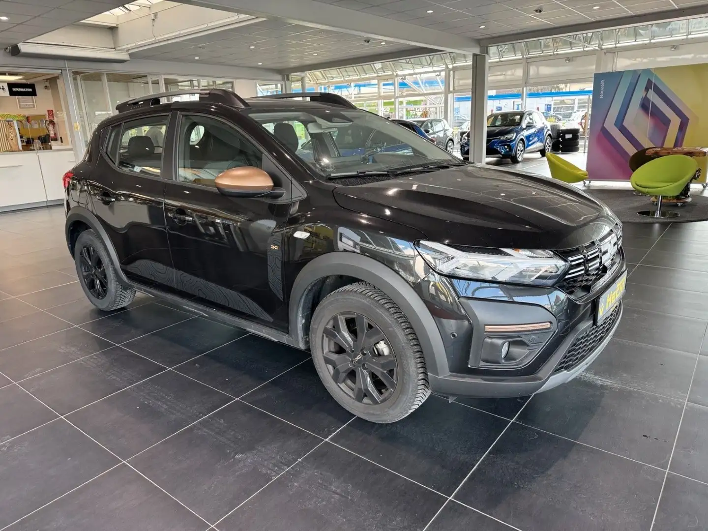 Dacia Sandero III Stepway Extreme+ TCe110 Noir - 2