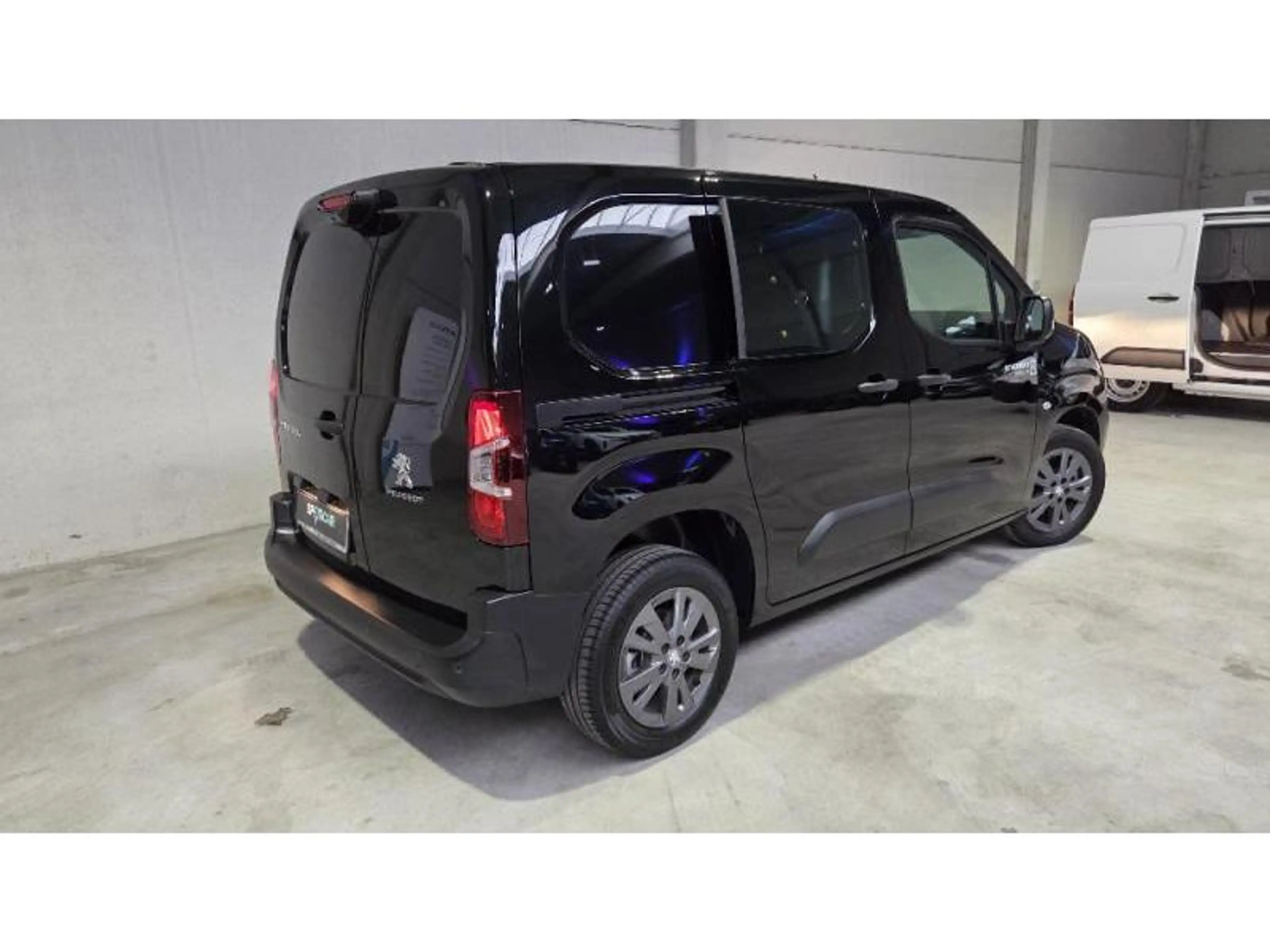 Peugeot Partner Premium — photo 3