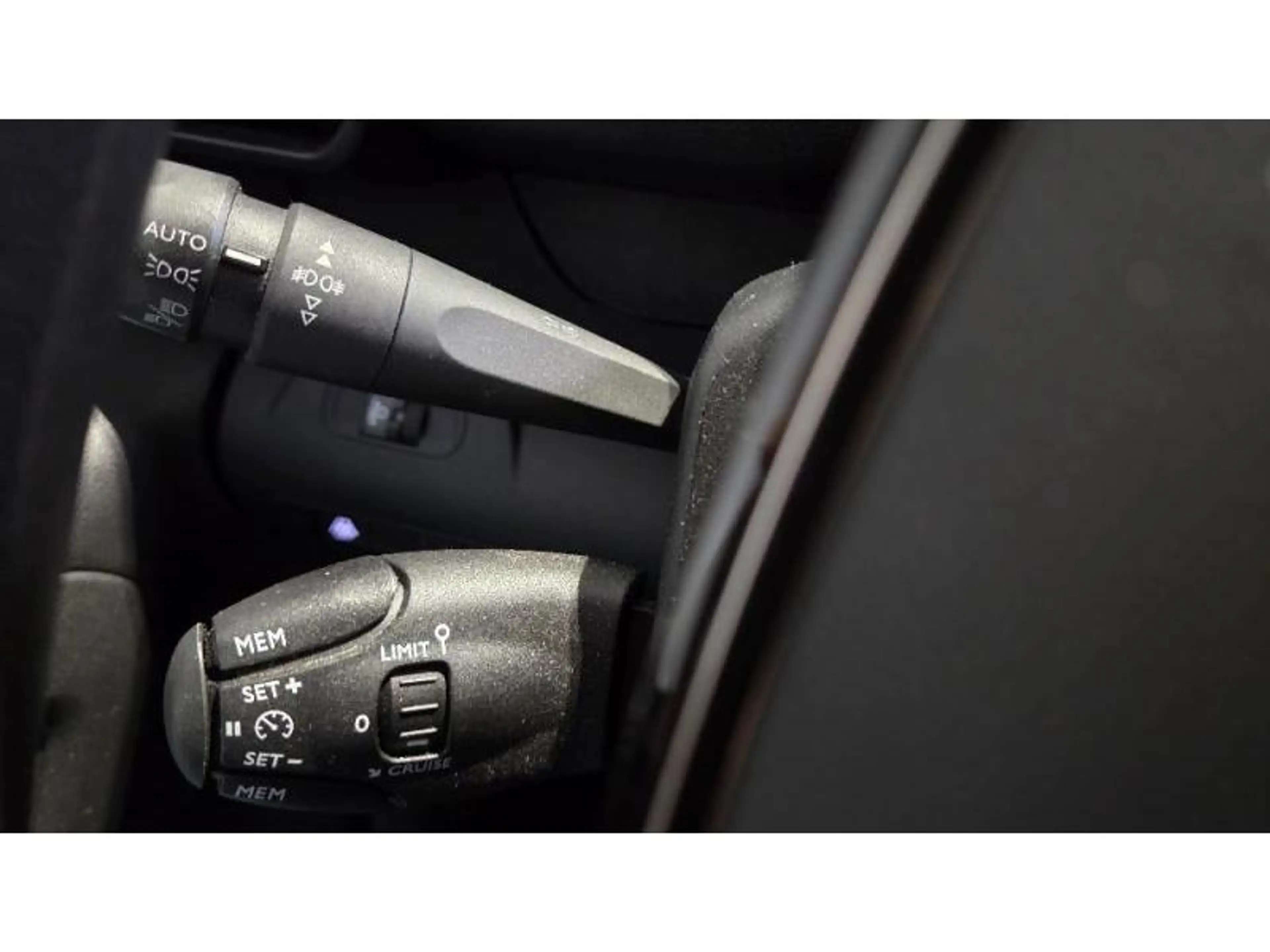 Peugeot Partner Premium — photo 10