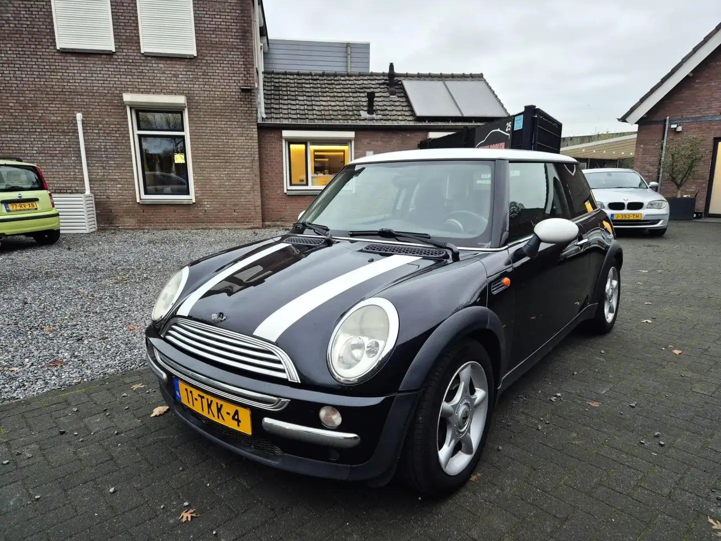 MINI Cooper Mini 1.6 Pepper Schwarz - 1