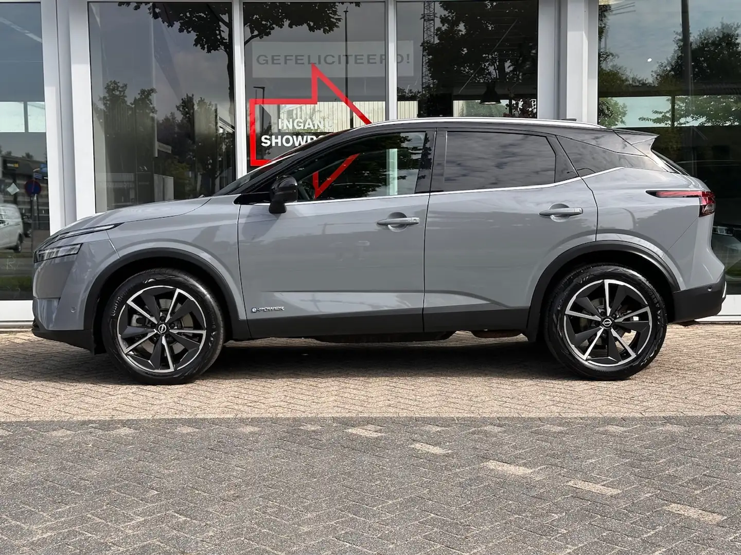 Nissan Qashqai E-power 190pk Tekna | Panoramadak | Cold Pack | 36 Grijs - 2