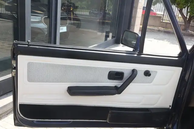Volkswagen Golf view 11
