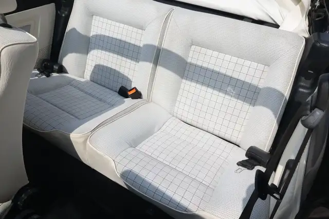 Volkswagen Golf view 13
