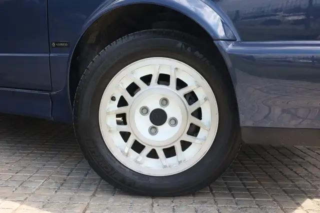 Volkswagen Golf view 2
