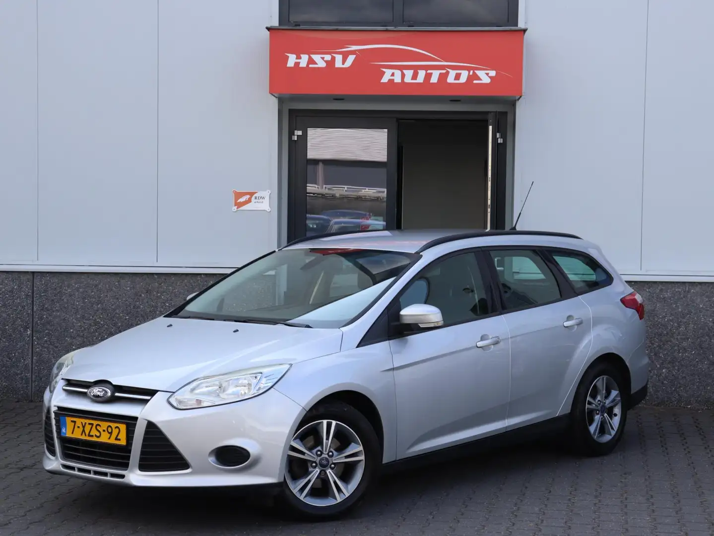 Ford Focus Wagon 1.0 EcoBoost Edition navi LM org NL Grijs - 1