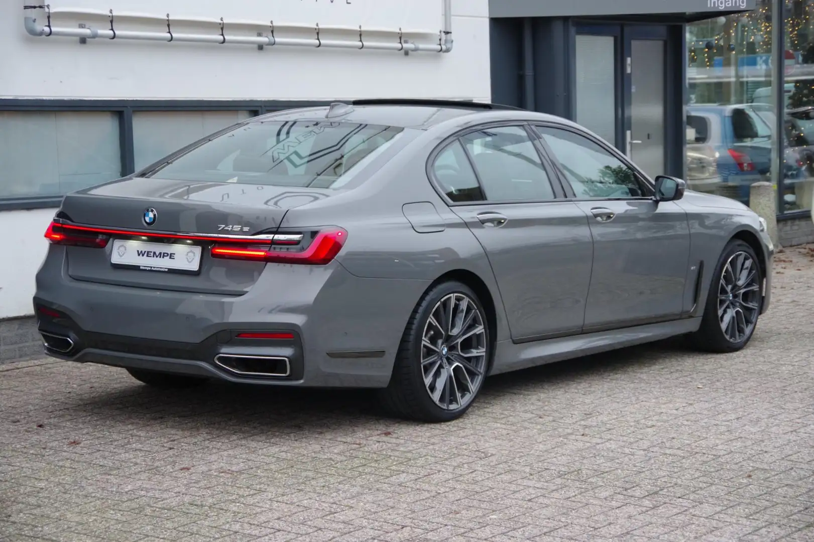 BMW 745 7-serie 745e High Executive M-Sport/ NL Auto/ Deal Grijs - 2