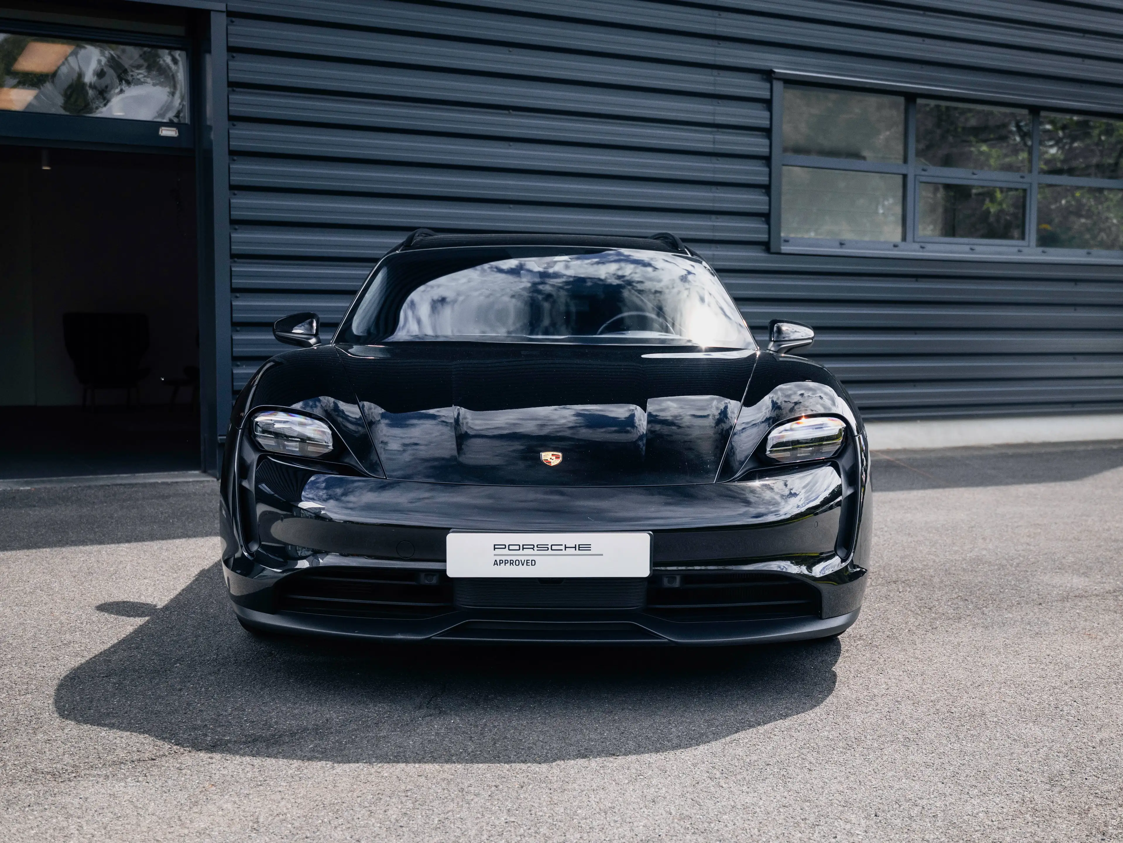 Porsche Taycan Taycan Sport Turismo 93.4 kWh | Approved — photo 2