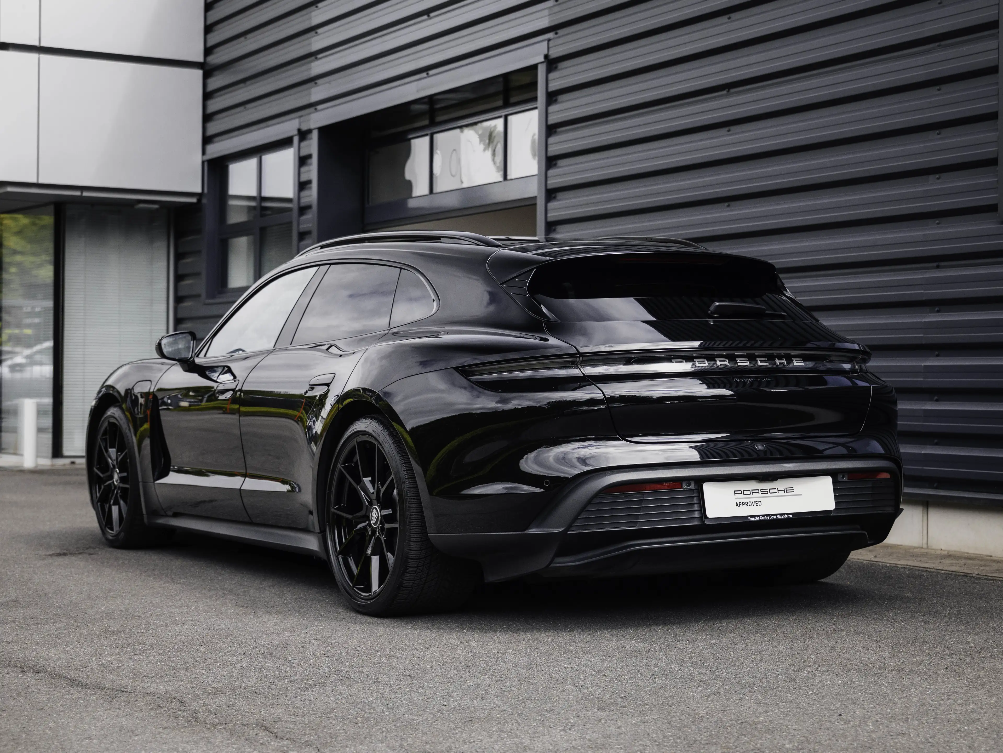 Porsche Taycan Taycan Sport Turismo 93.4 kWh | Approved — photo 5