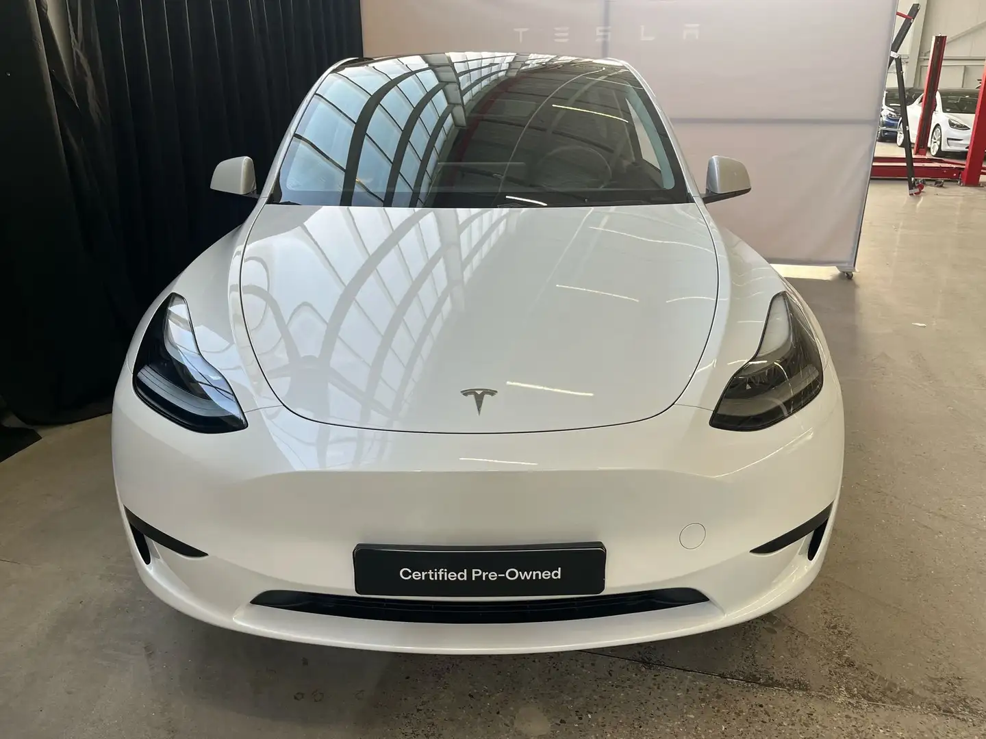 Tesla Model Y RWD/Certified Pre owned/Trekhaak Wit - 2