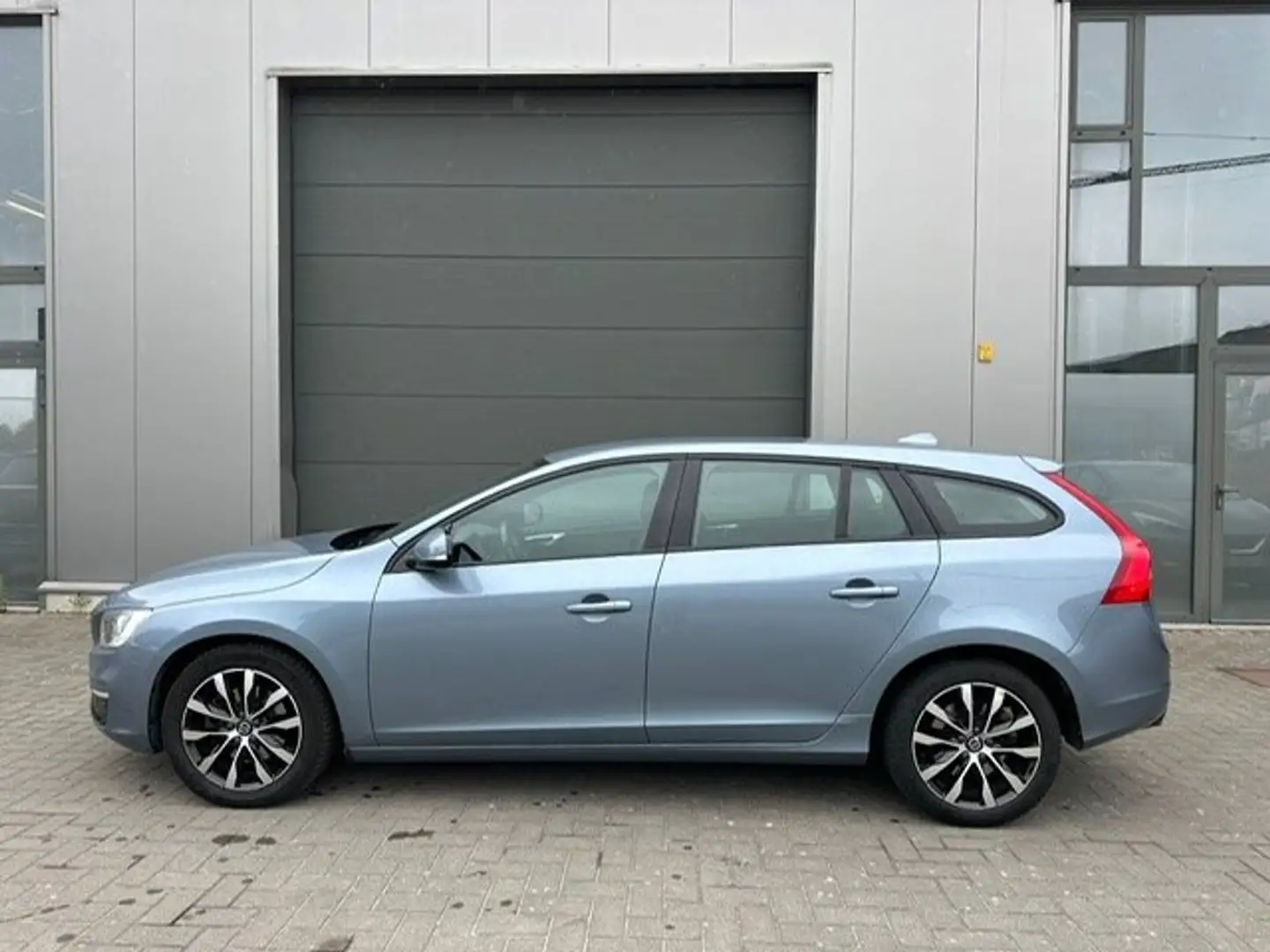 Volvo V60 V60 D2 Geartronic Summum Blu/Azzurro - 2