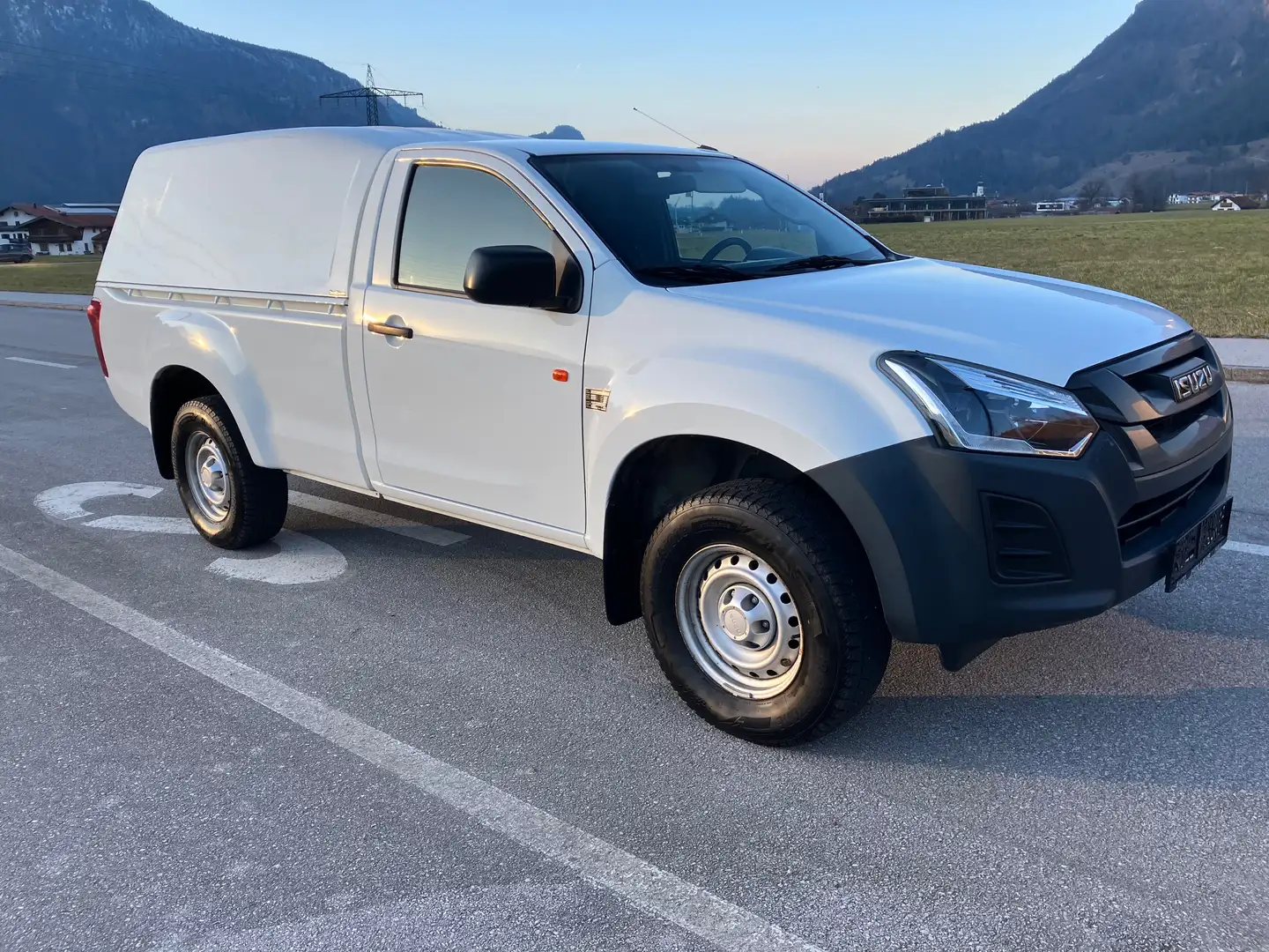 Isuzu D-Max ALLRAD, SPERRE, UNTERSETZUNG HI-LO, 3500Kg Anhä Blanco - 1