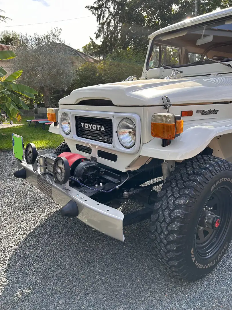 Toyota Land Cruiser BJ46 Beige - 2
