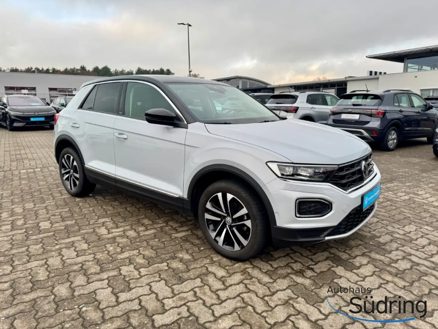 Volkswagen T-Roc 1,5 TSI IQ.DRIVE Navi LED El. Heckklappe Weiß - 2