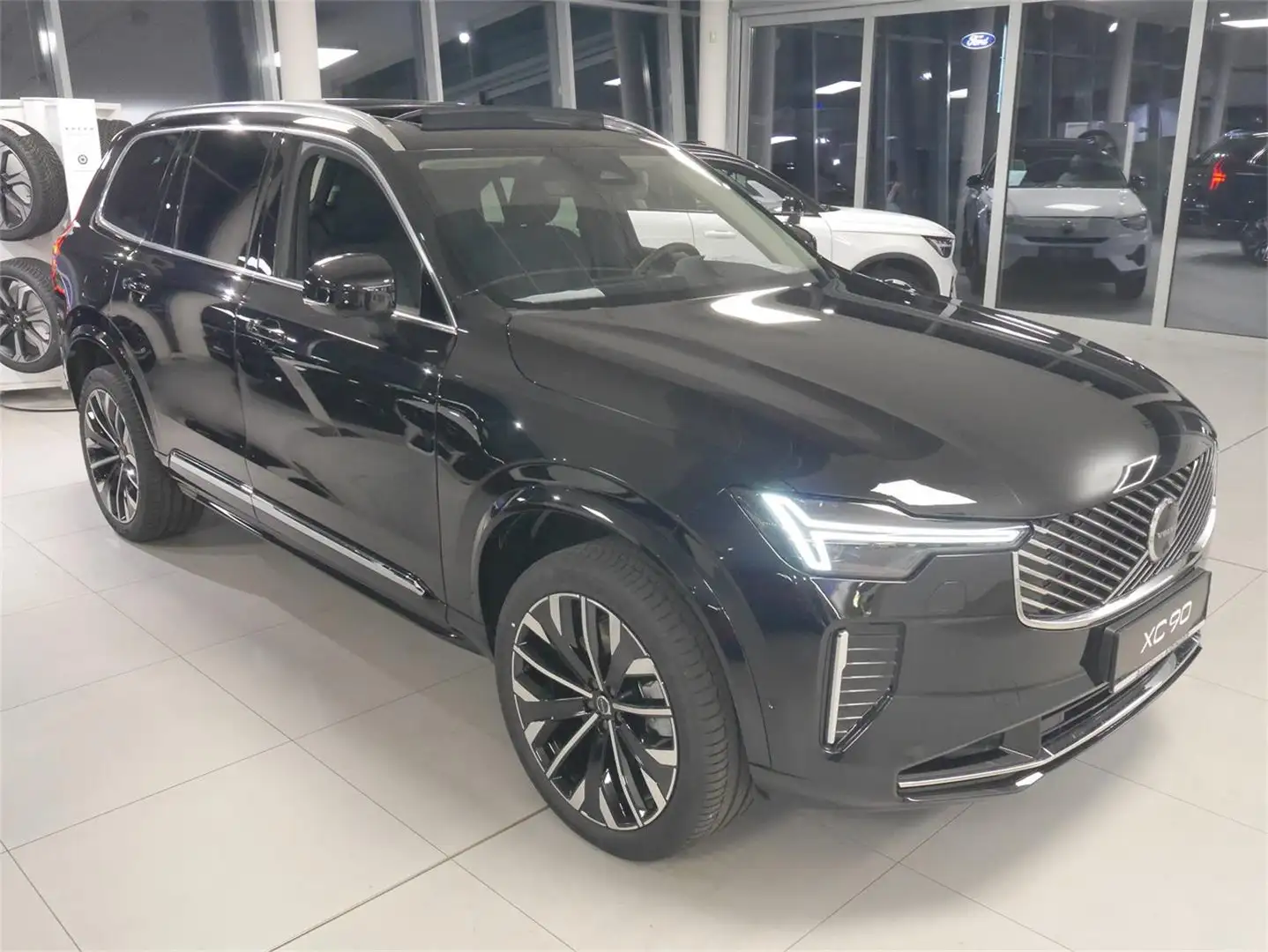 Volvo XC90 T8 AWD Facelift Plus Bright Schwarz - 2