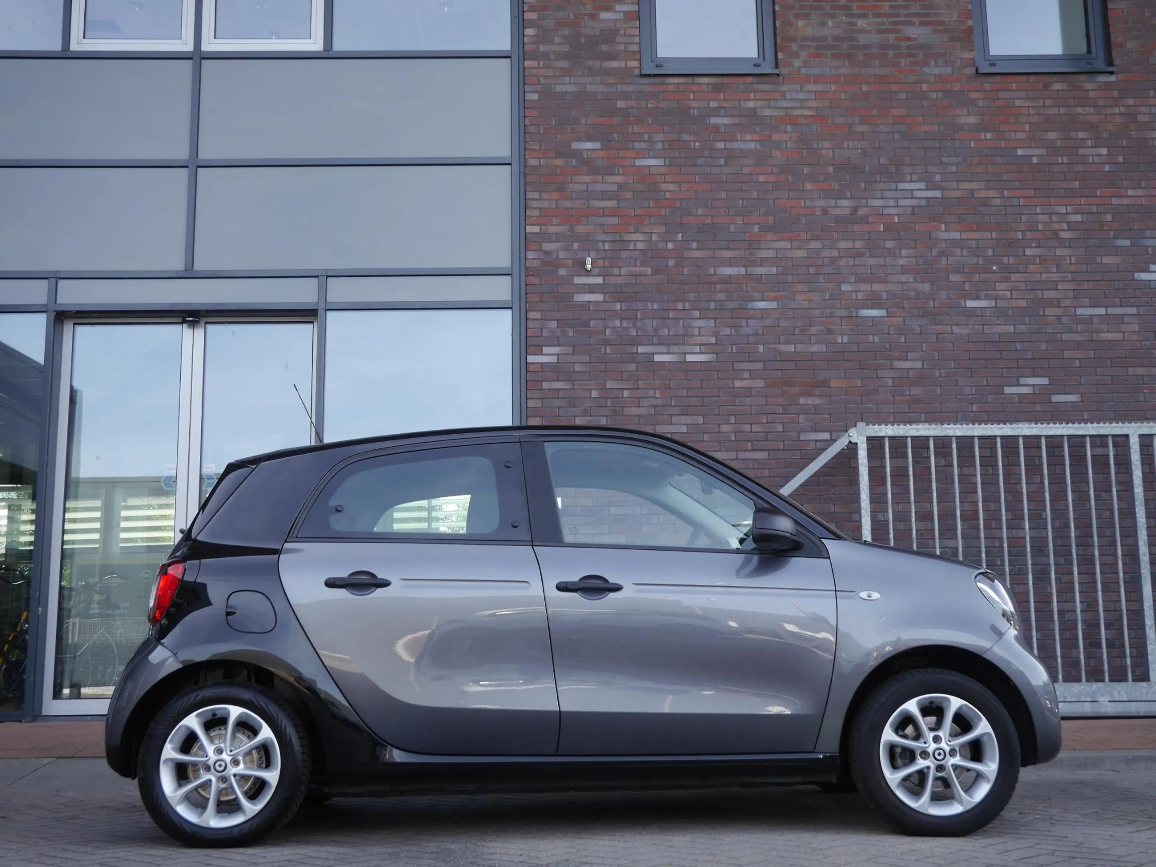 smart forFour 1.0 Business Solution | Cruise control | Climate c — photo 2