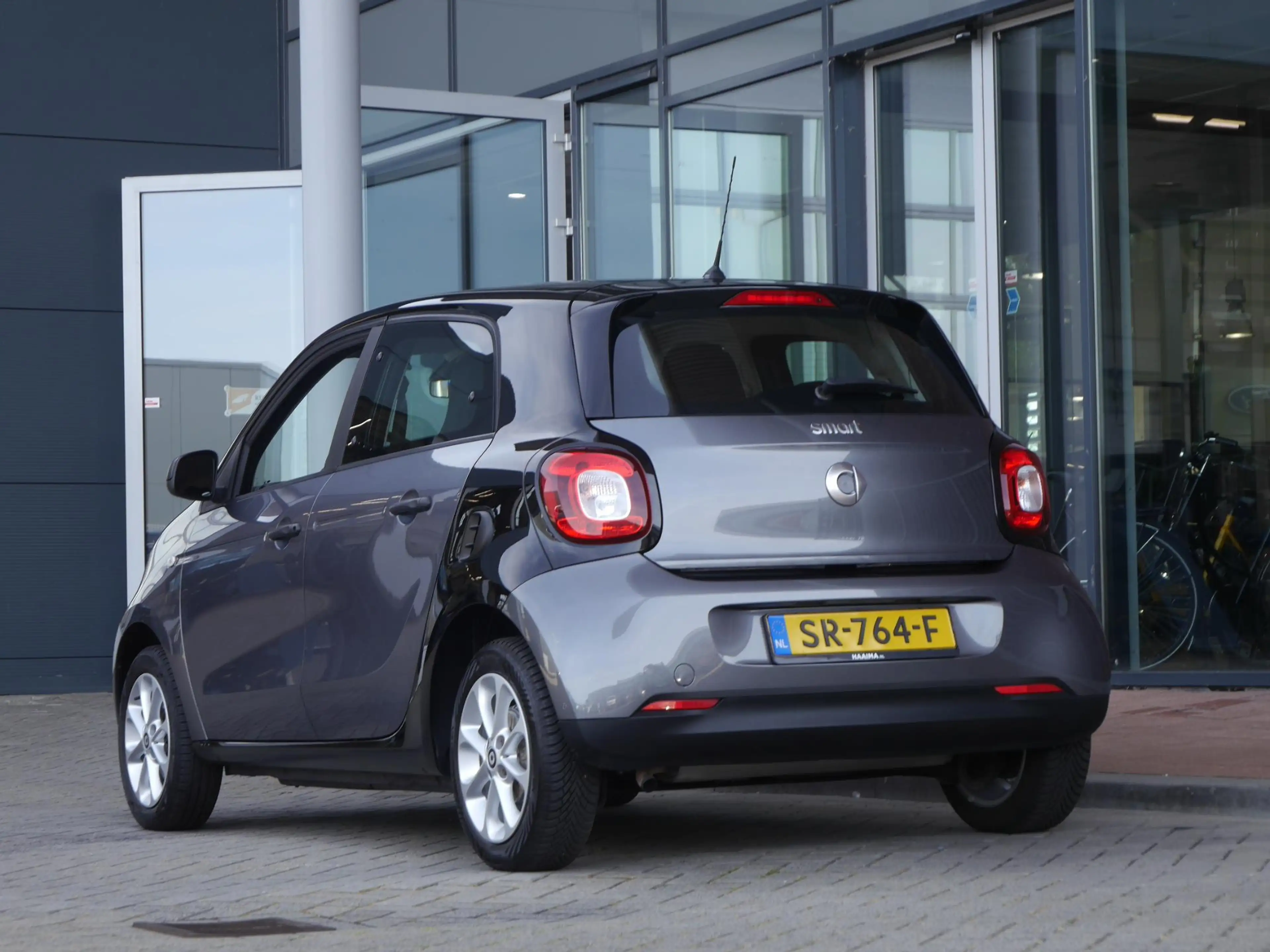 smart forFour 1.0 Business Solution | Cruise control | Climate c — photo 6