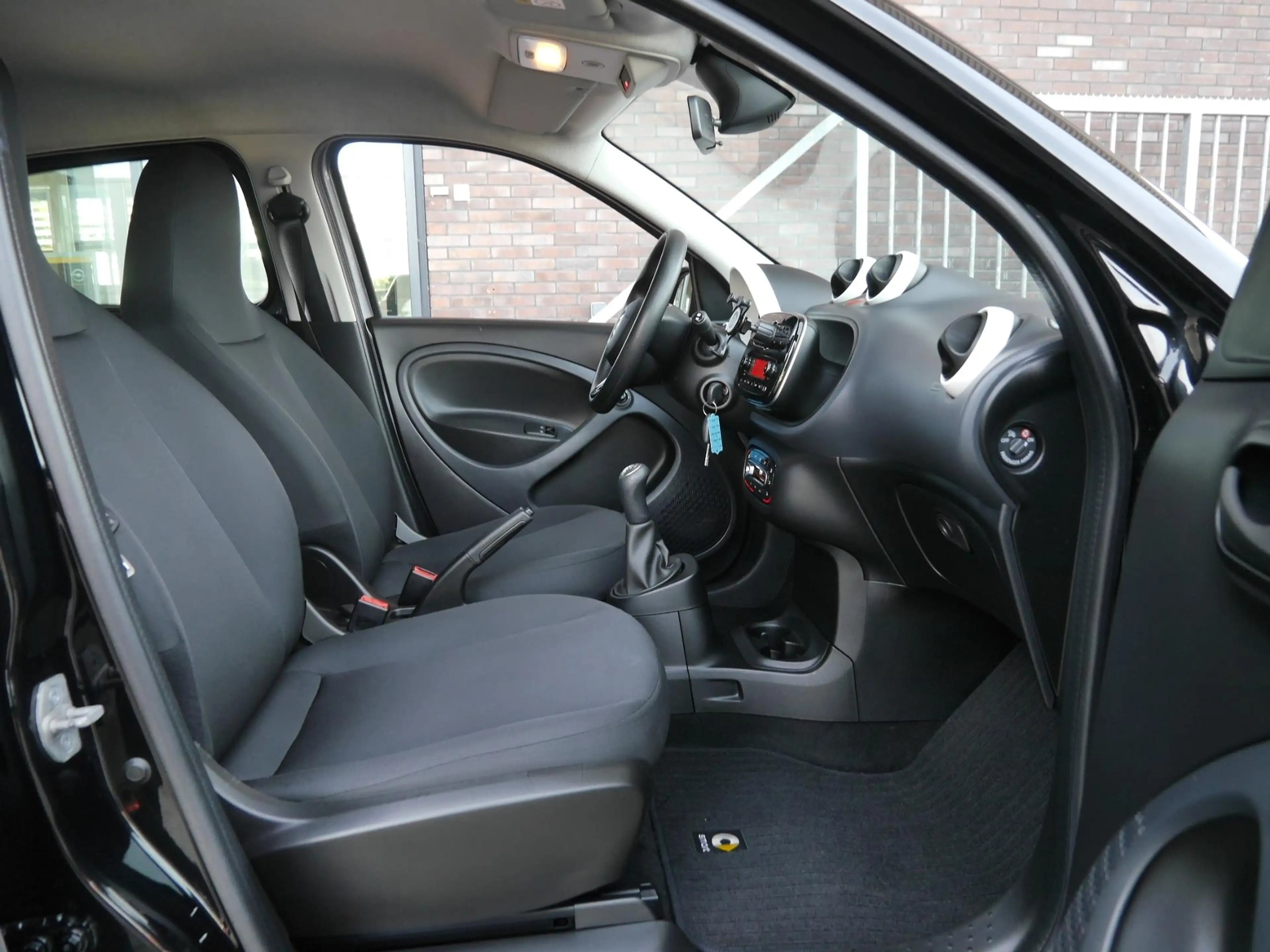 smart forFour 1.0 Business Solution | Cruise control | Climate c — photo 13