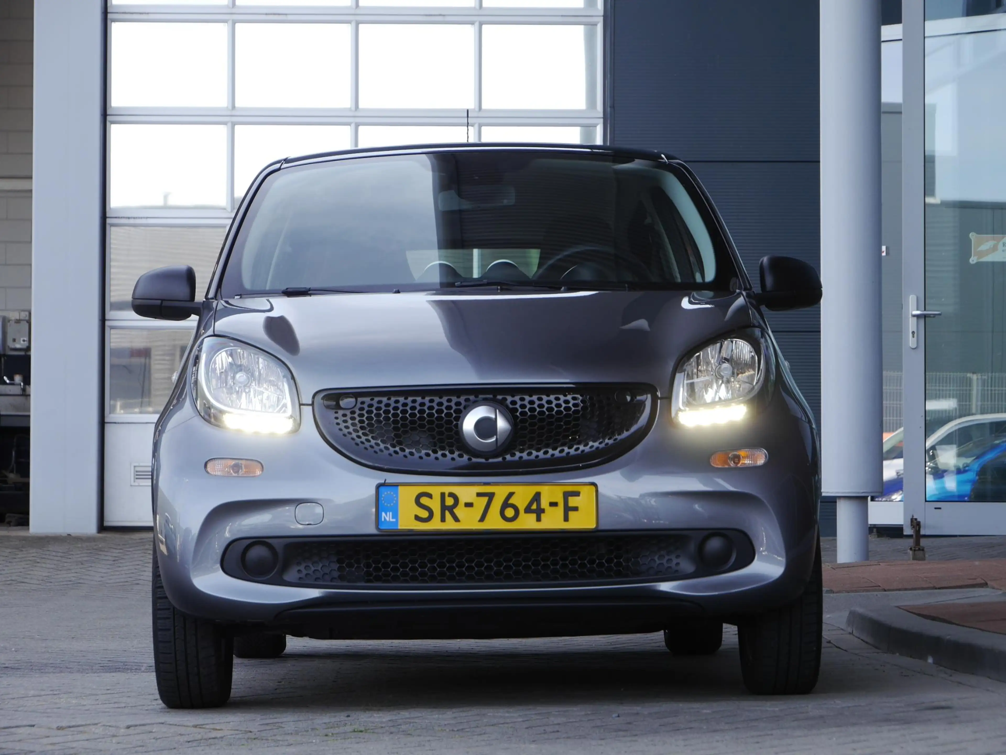 smart forFour 1.0 Business Solution | Cruise control | Climate c — photo 3