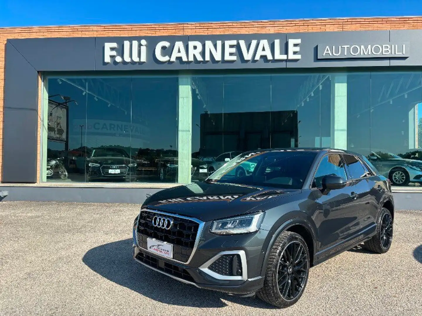 Audi Q2 Q2 35 TDI quattro S tronic Admired Advanced Gris - 1