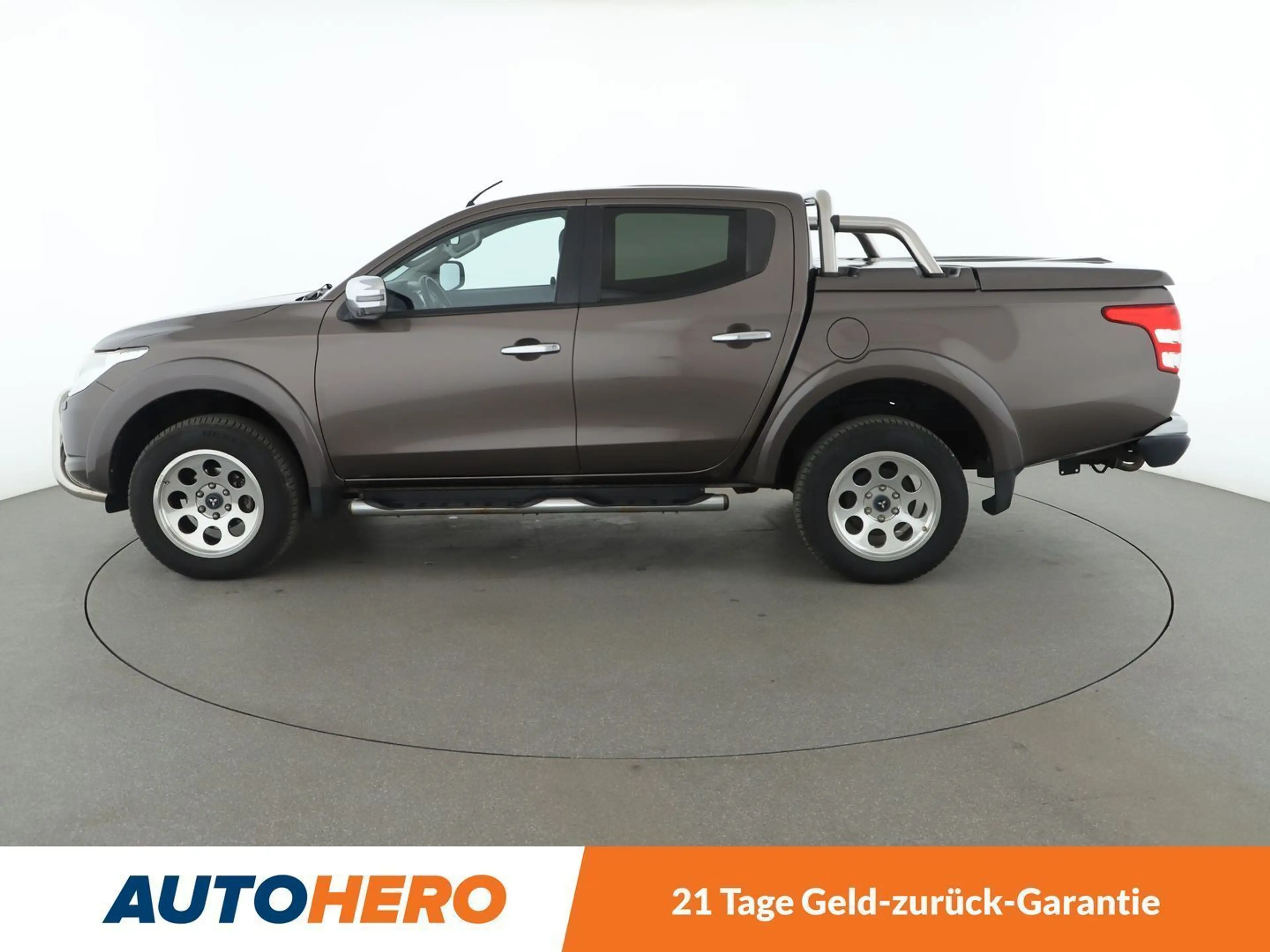 Mitsubishi L200 2.4 DI-D Plus Doppelkabine 4WD*SPUR*TEMPO*KLIMA* — photo 3