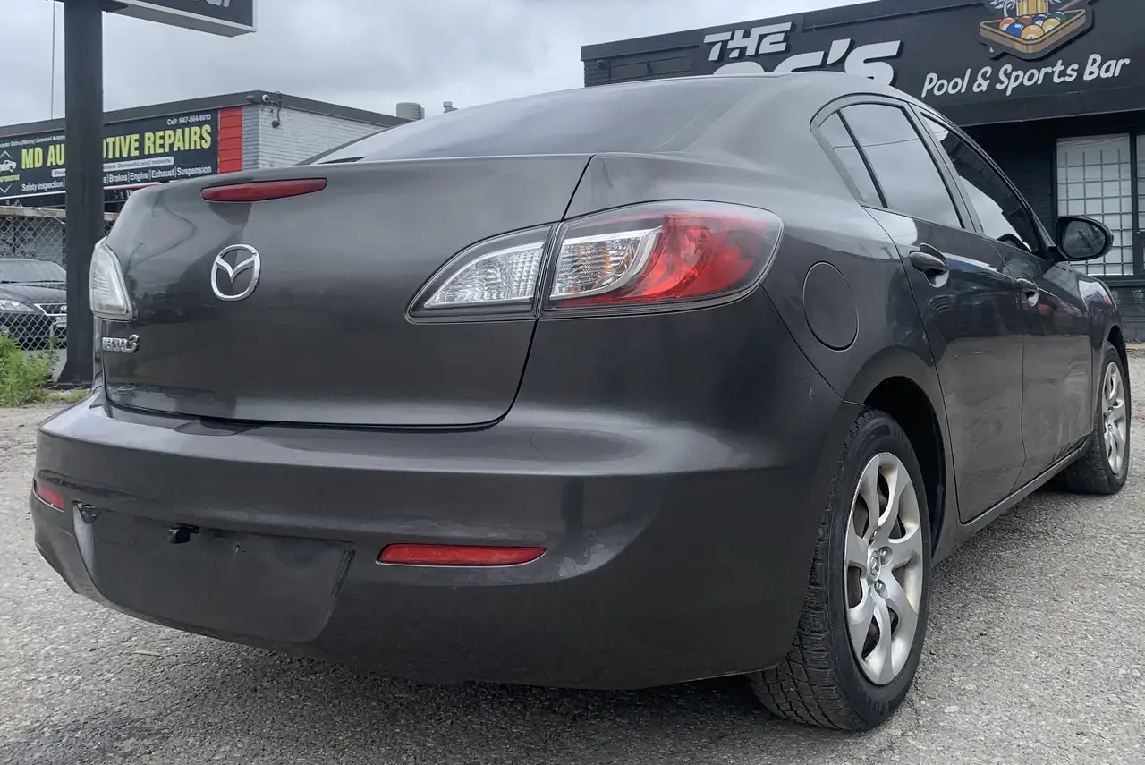 Mazda 3 снимка Mazda 3