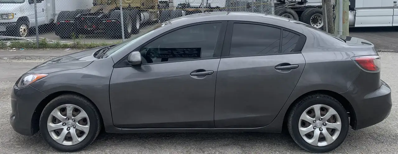 Mazda 3 снимка Mazda 3