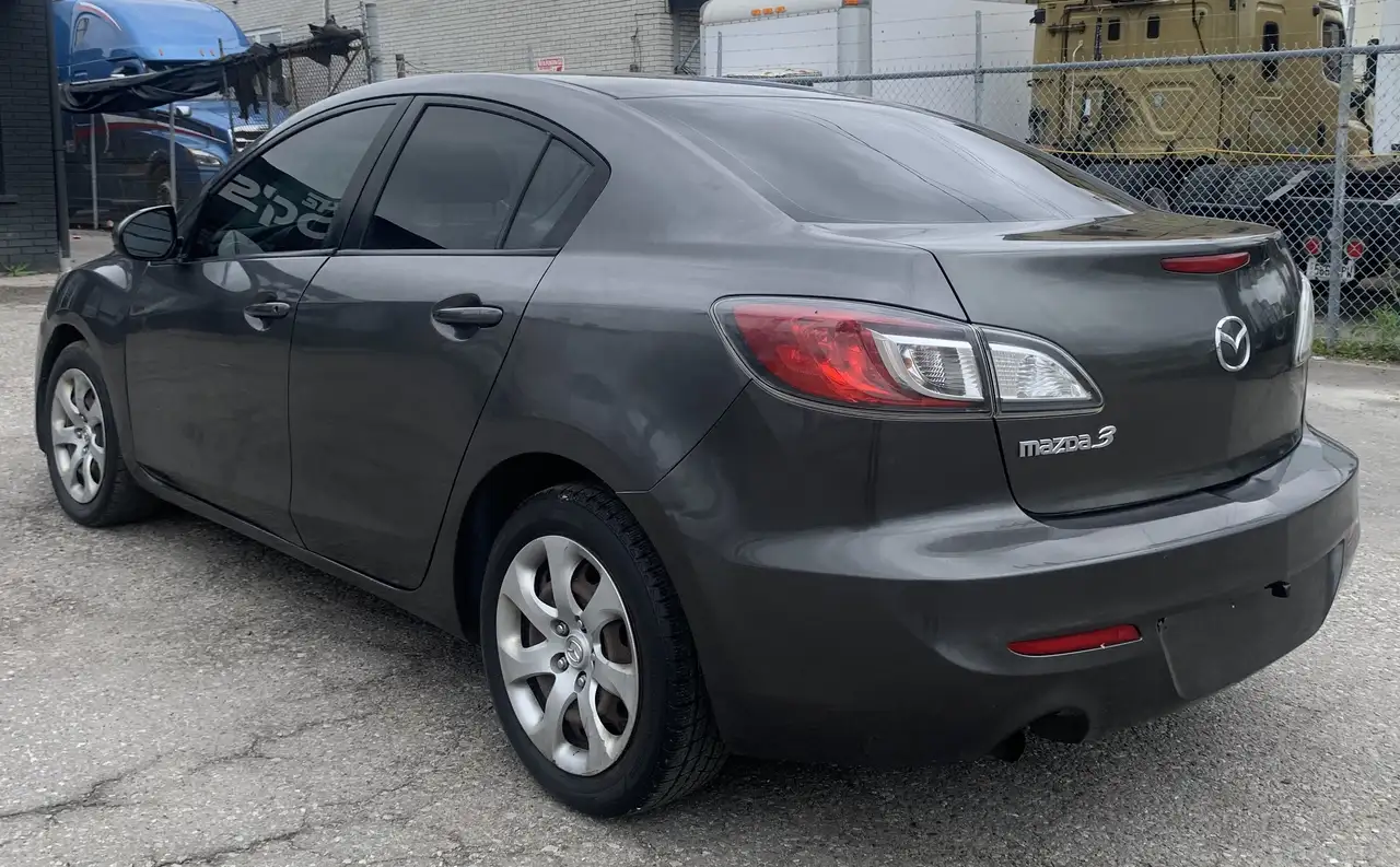 Mazda 3 снимка Mazda 3