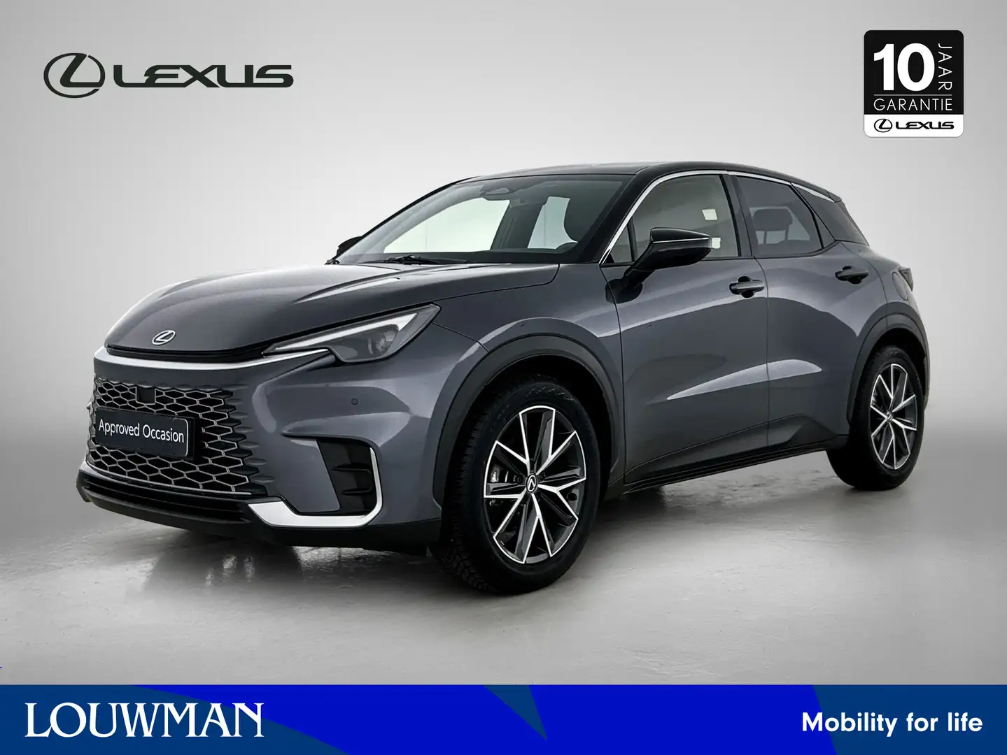 lexus lbx