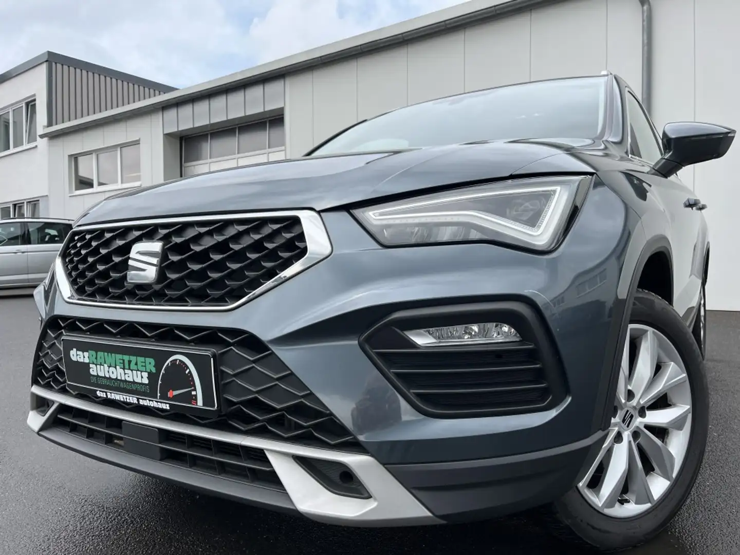 SEAT Ateca 2.0 TDI DSG Style 169€ m. 20% Anzahlung AHK DAB Grau - 1