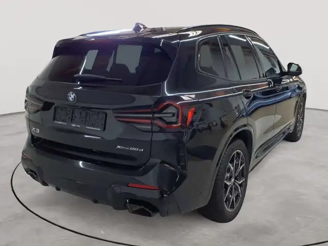BMW X3 view 4