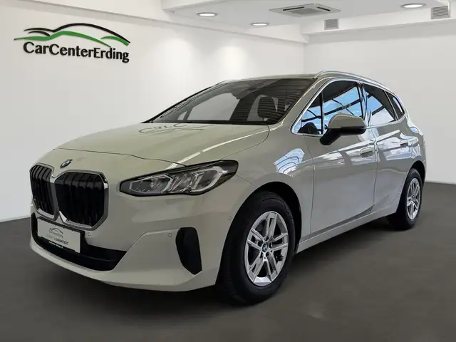 BMW 218 218dActiveTourer*LED*Navi*Widscreen*Kamera*DAB*