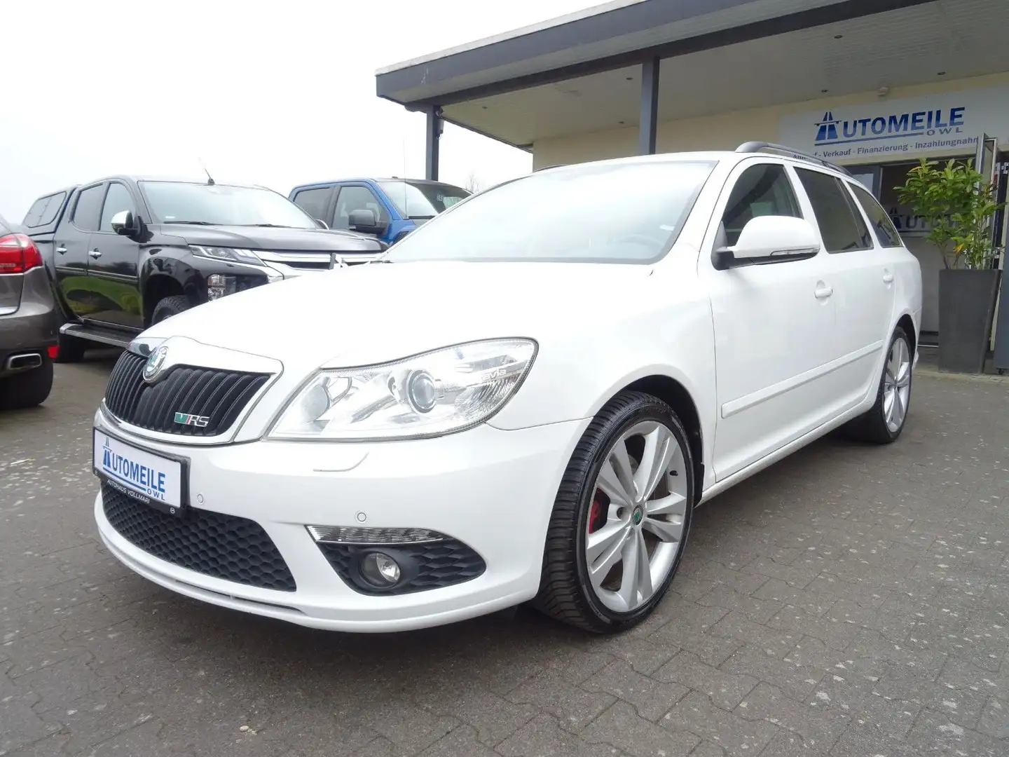 Skoda Octavia Combi RS BI-XENON LEDER PDC SHZ Wit - 1