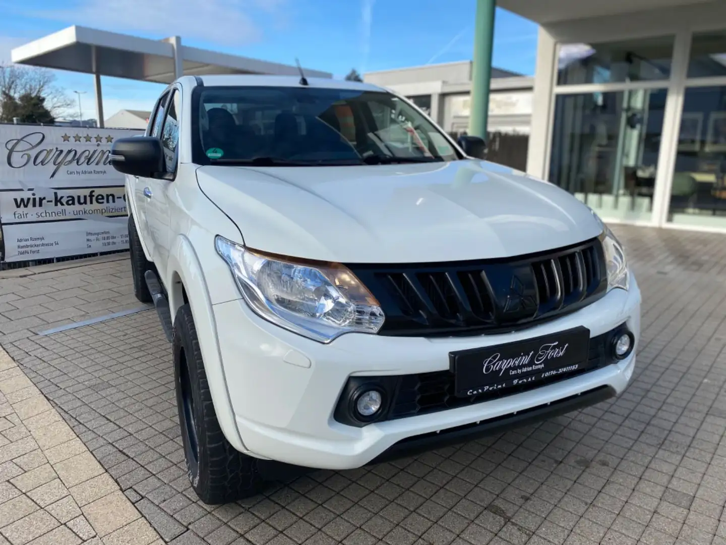 Mitsubishi L200 Plus Doppelkabine 4WD, Automatik AHK,49tkm! Weiß - 1