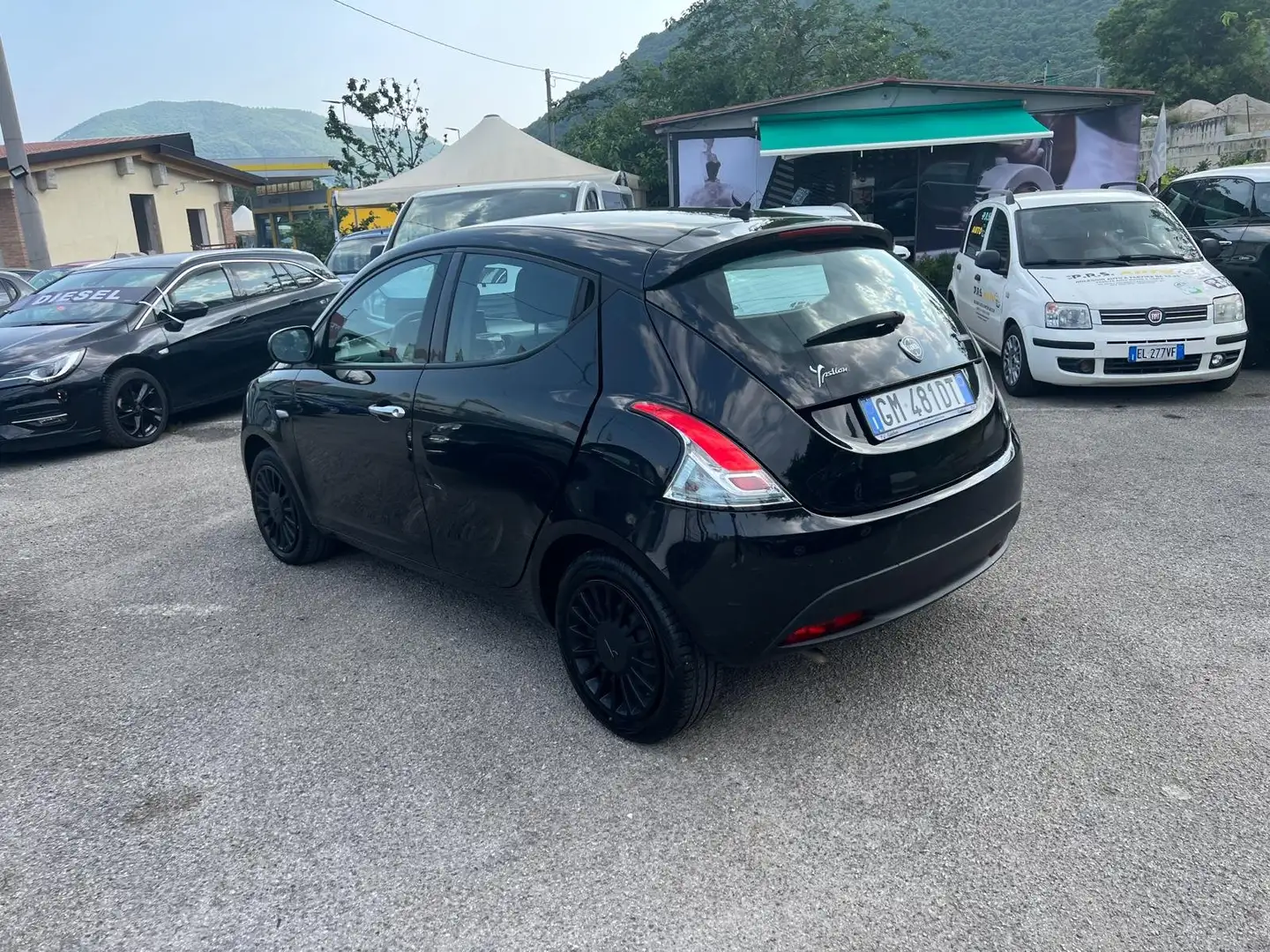 Lancia Ypsilon 1.2 Black and Noir s Nero - 2