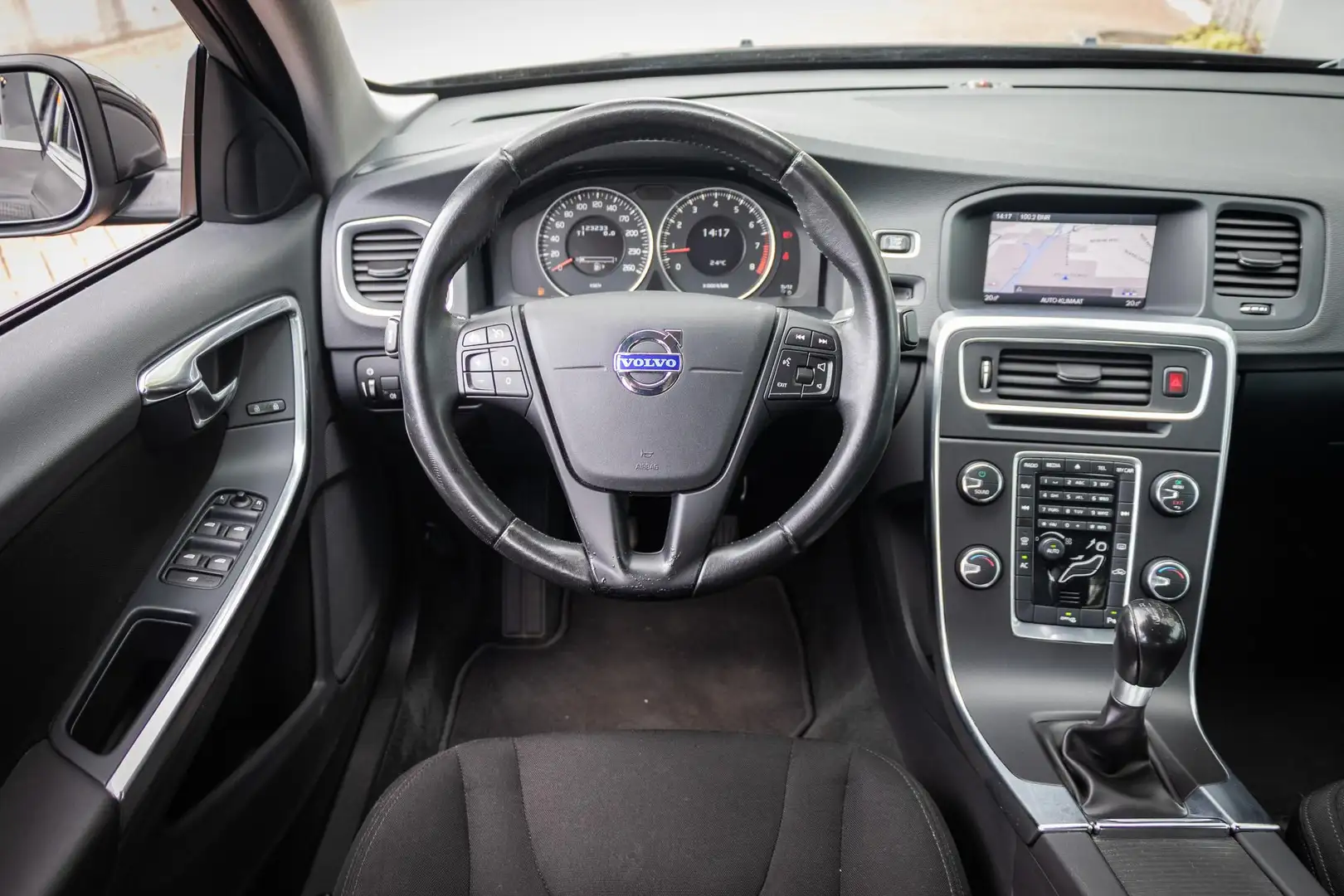 Volvo S60 T3 Kinetic | Navigatie | PDC Achter | Bluetooth | Noir - 2