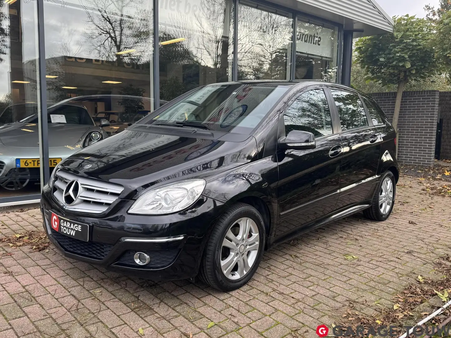 Mercedes-Benz B 180 Business Class Noir - 1