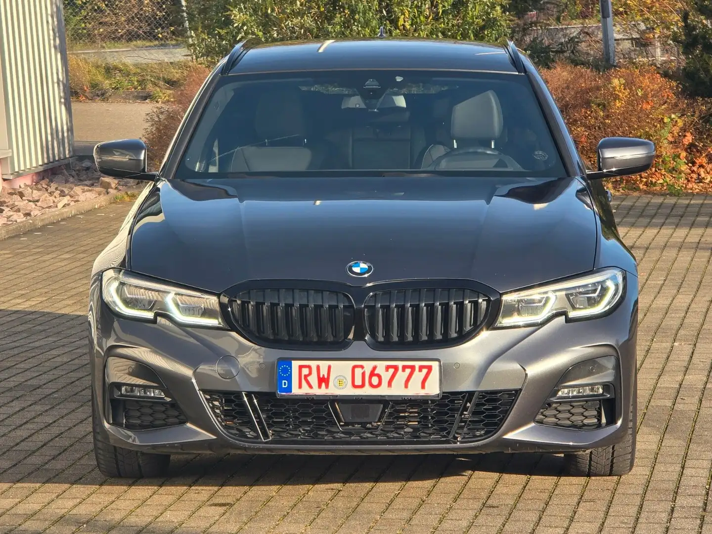 BMW 320 d M Sport/NAVI/LASER/INNOVATIONSPAKET Gris - 2