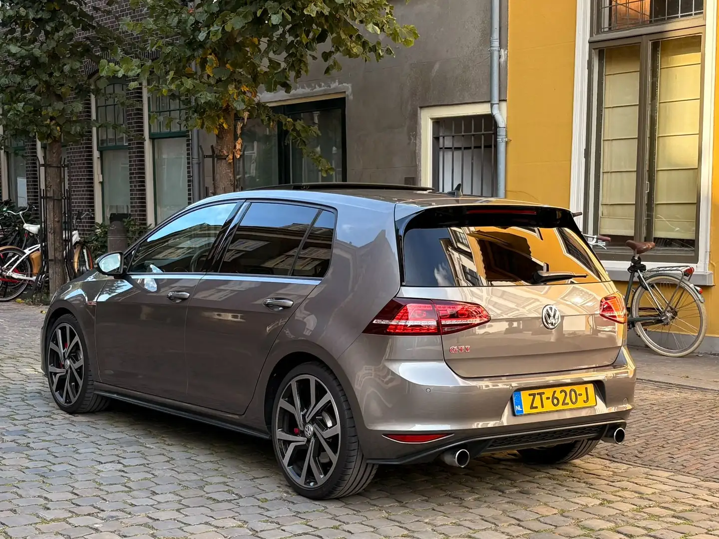 Volkswagen Golf GTI 2.0 Performance | Volledige onderhoudshistorie Grijs - 2