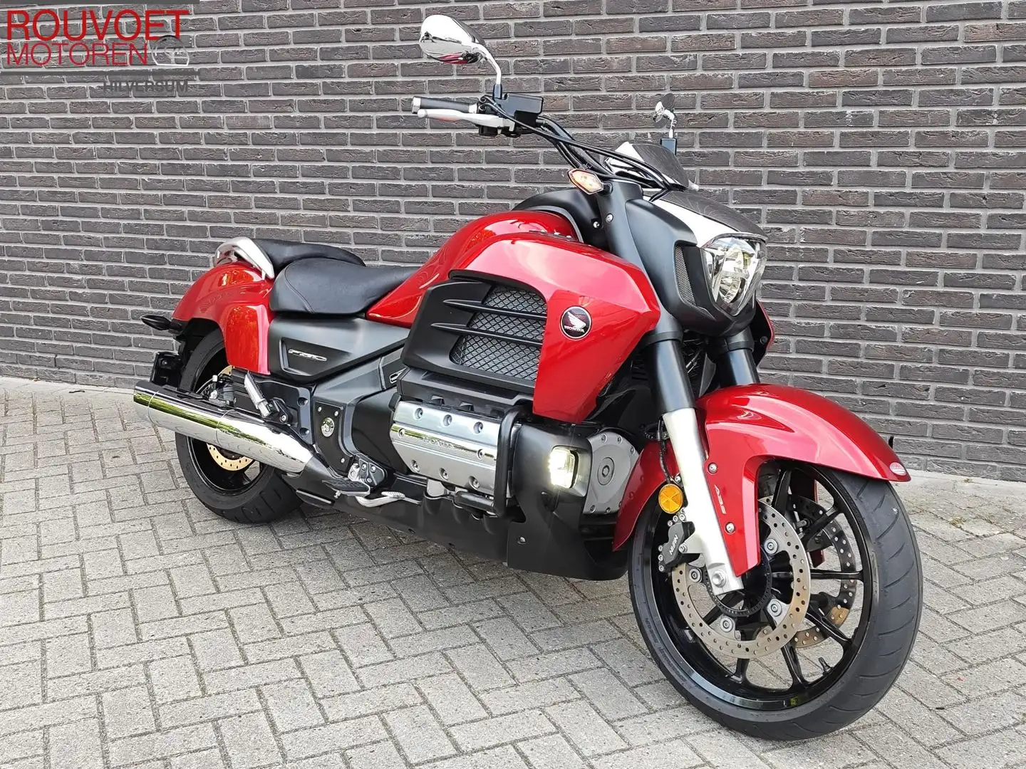 Honda F 6 C GL 1800 VALKYRIE Rood - 1