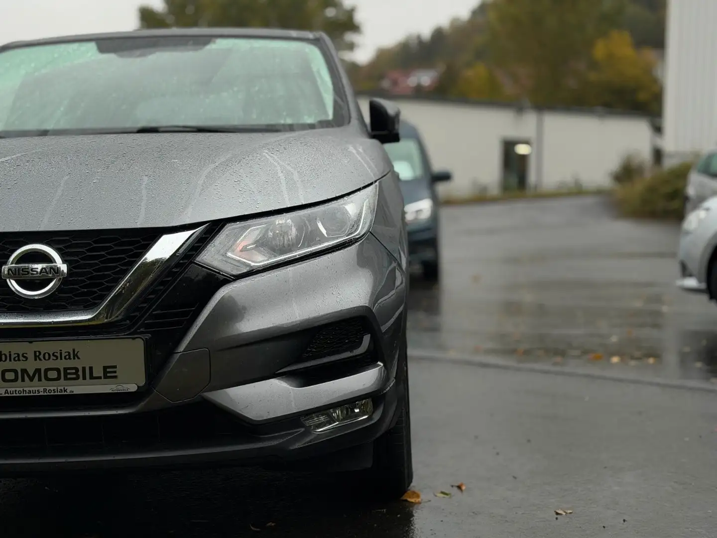 Nissan Qashqai *SHZ*LED*GRA* PDC* MFL* Winterpaket* Gris - 2