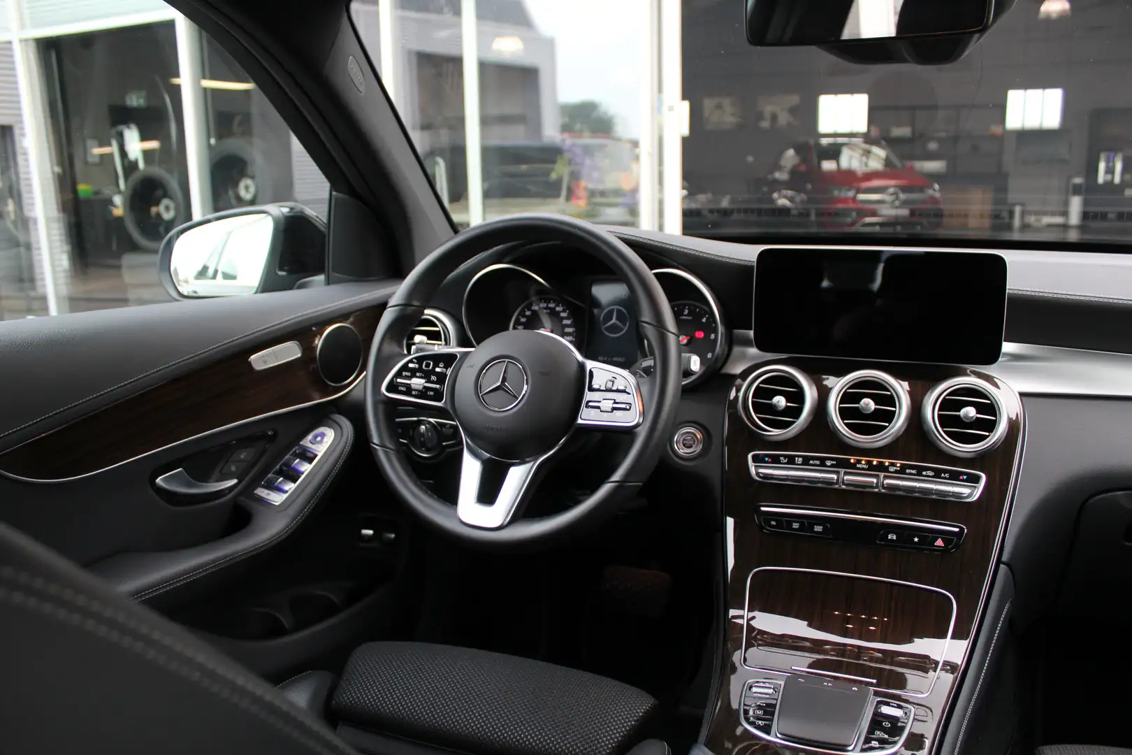 Mercedes-Benz GLC 200 200d 4MATIC | Cruise | Trekhaak | Stoelver | Zwart - 2