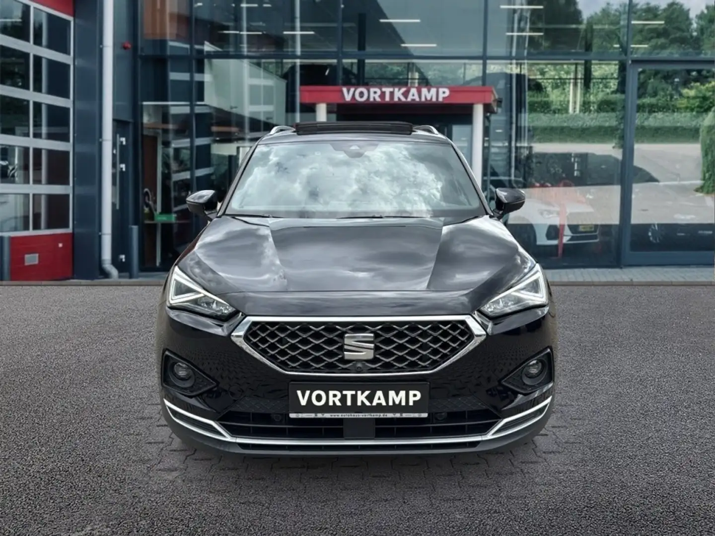 SEAT Tarraco 1.4 TSI DSG XCELLENCE E-HYBRID PANO-DAK/TREKHAAK/3 Zwart - 2