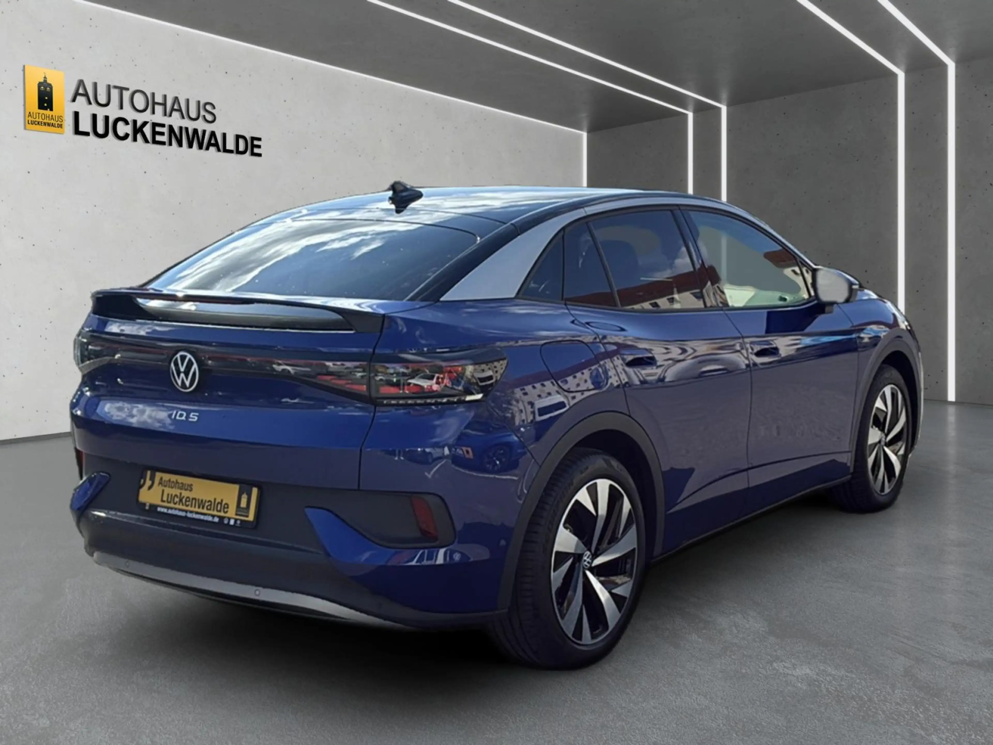 Volkswagen ID.5 Pro *IQ-MATRIX*ACC*360°*WärmeP*NAV*SHZ* — photo 4