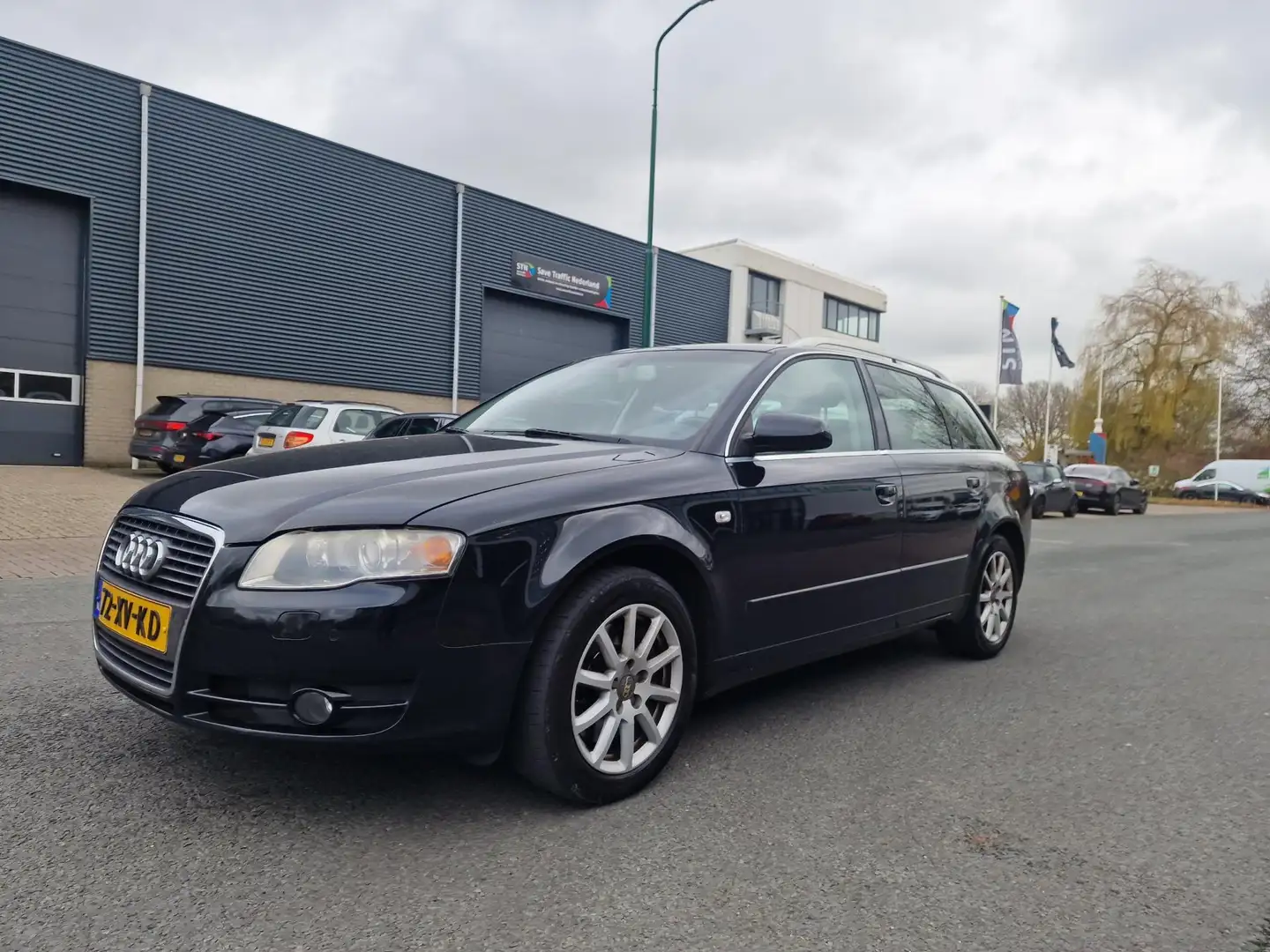 Audi A4 Avant 2.0 TFSI Advance AUT NAVI PSENSOR CRUISE 2 X Black - 1