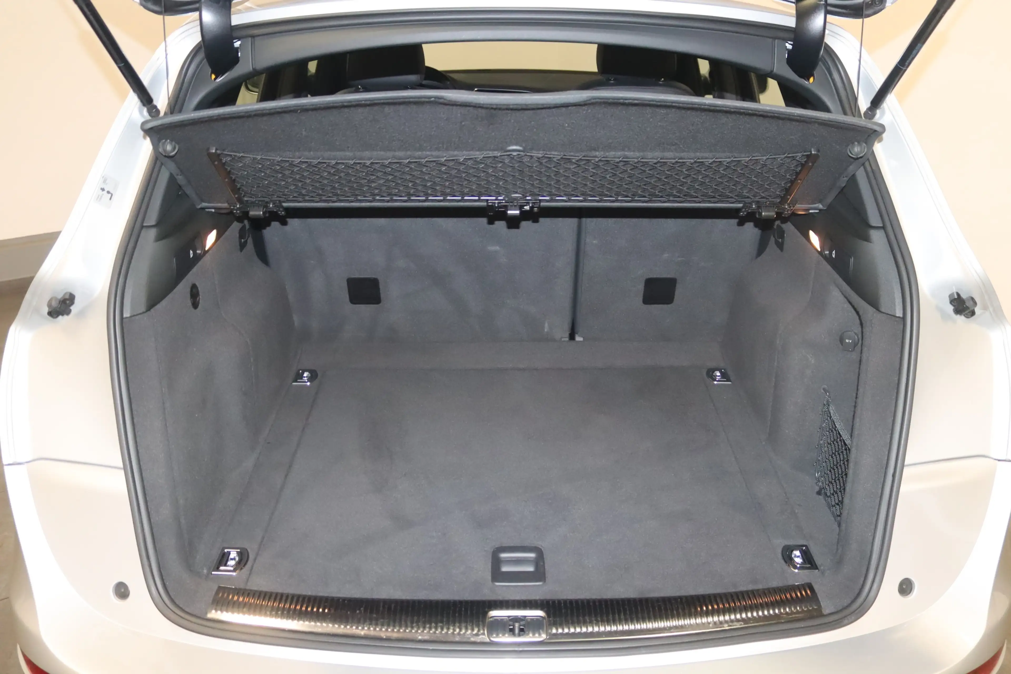 Audi SQ5 3.0 TDI qu.-Bi-XENON-PANO-NAV-AHK-SIDE-1HAND — photo 7