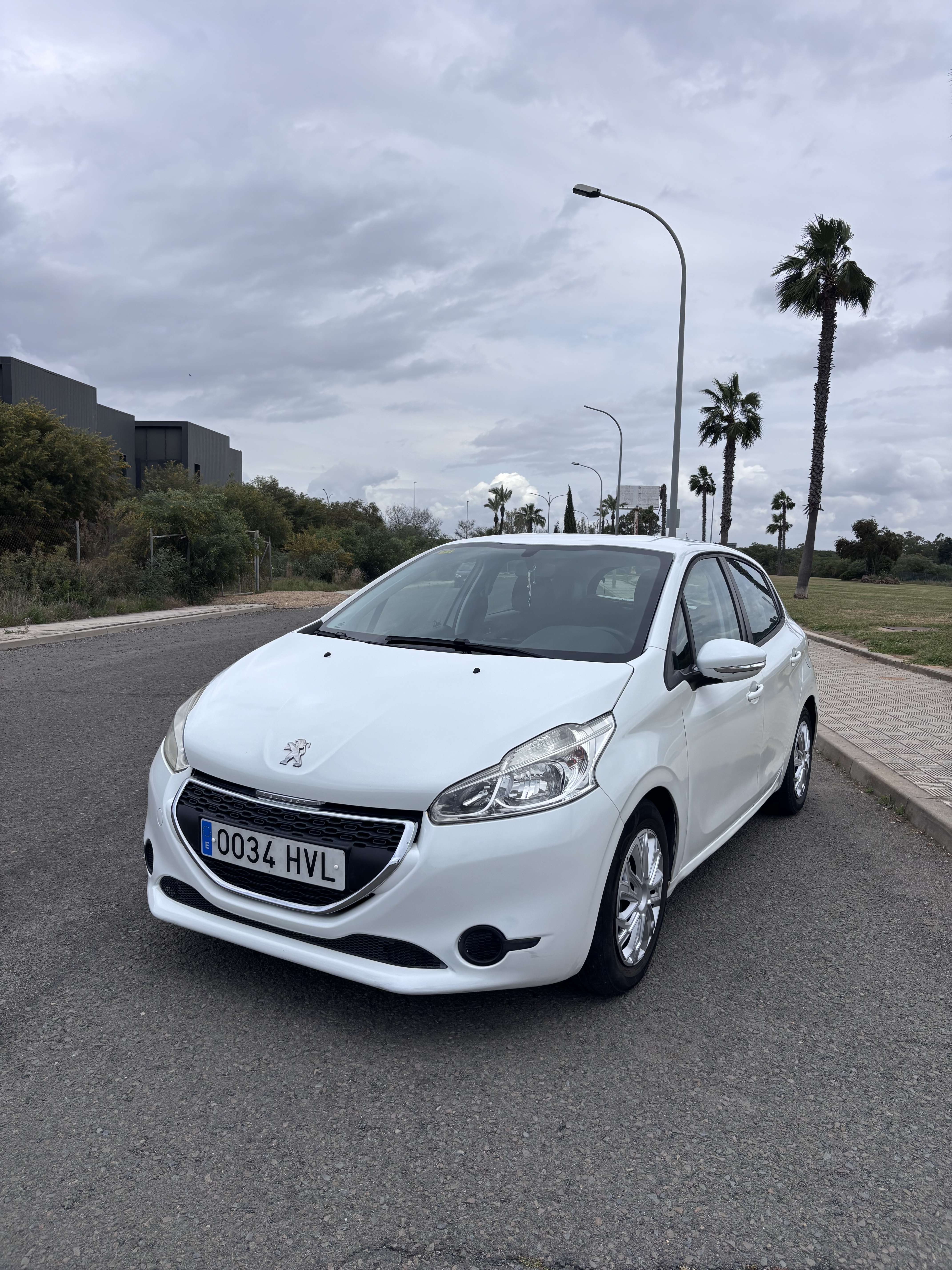 Peugeot 208 HDi 68 Access - foto 1