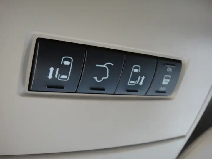 Lancia Voyager 2014, foto 20