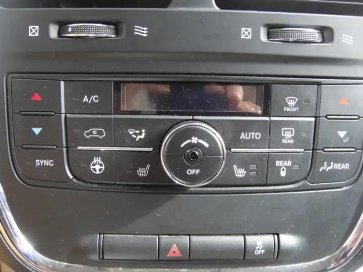 Lancia Voyager 2014, foto 18